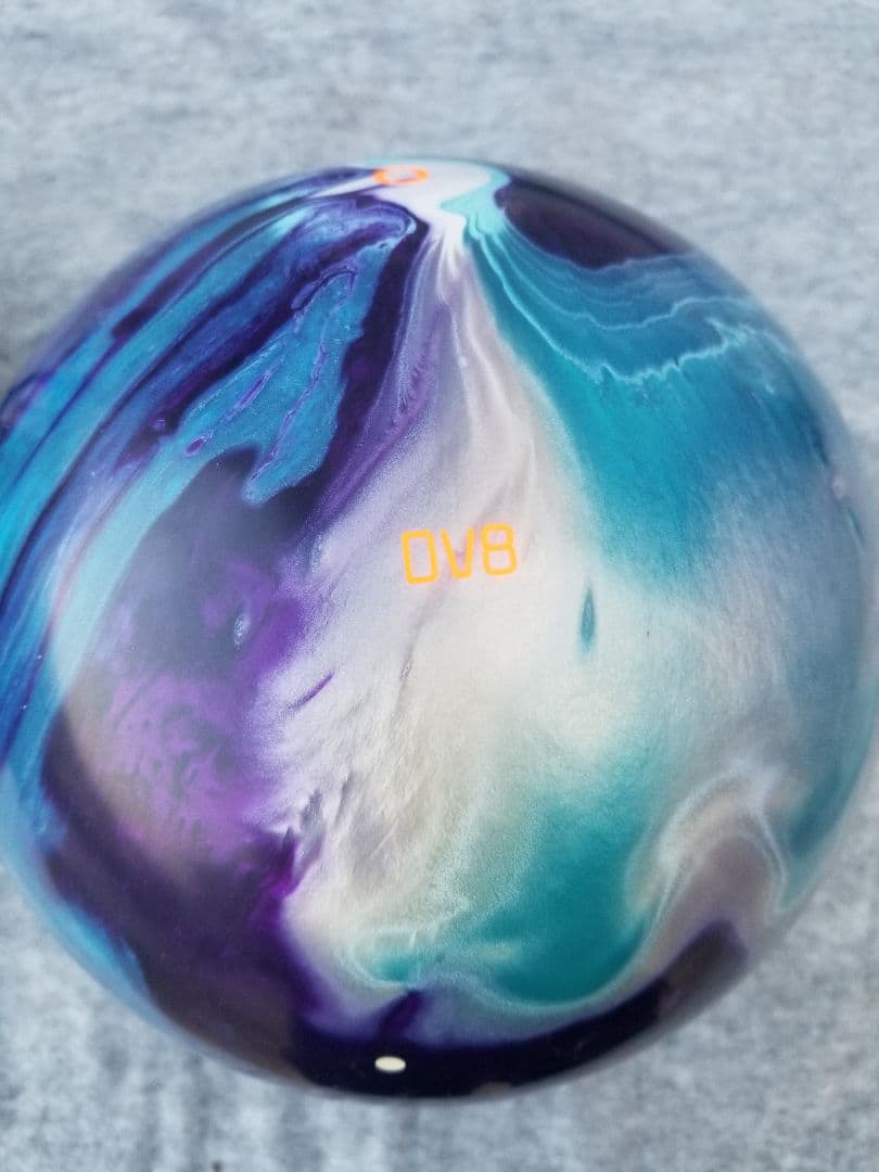 DV8 INTIMIDATOR PEARLボウリングボール 新品未使用 最終値下