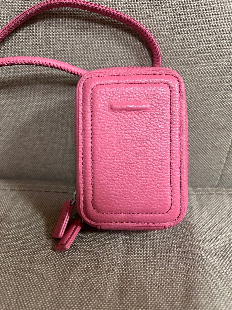 objcts.io ストラップ一体型マイクロバッグ ピンク