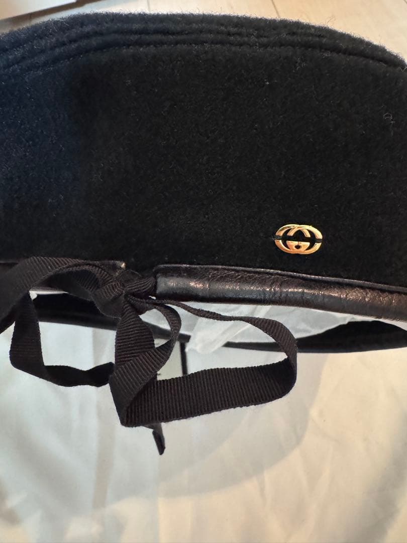 GUCCI グッチ ロゴ刺繍 黒 ベレー帽