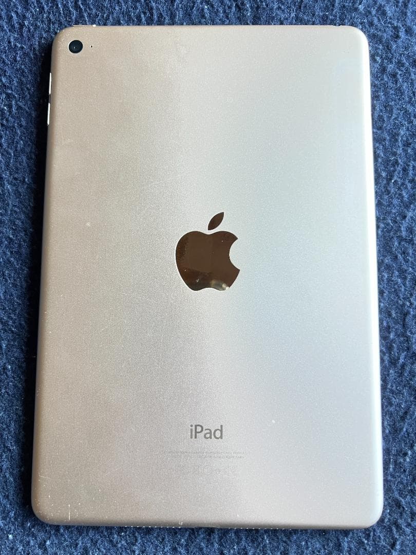 ipad mini 4 silver wi-fi ６４GB バッテリー１００%