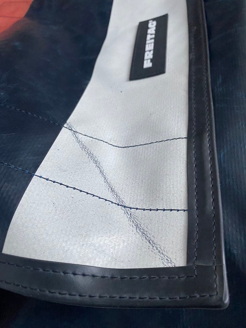 専用　FREITAG メッセンジャーバッグ 中型 赤/青/白