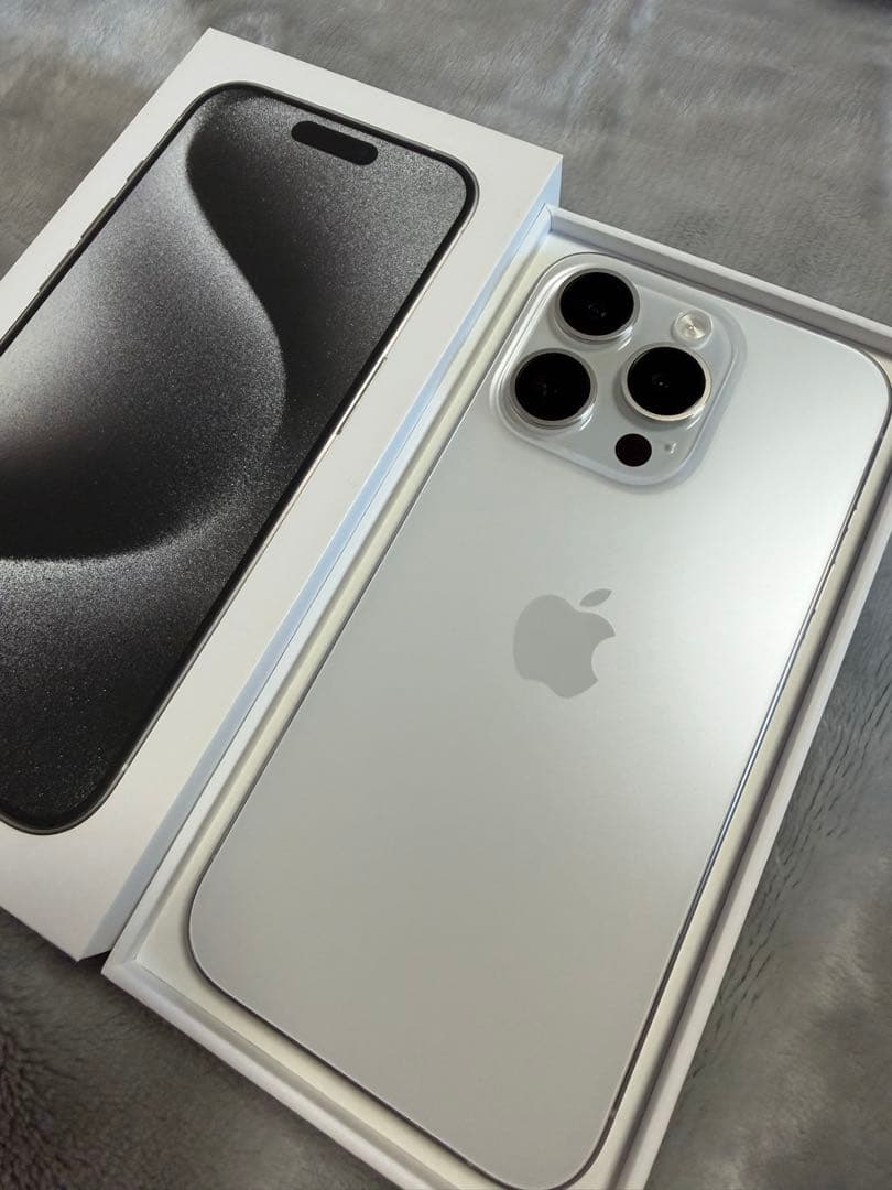 Apple iPhone 15 Pro ホワイトチタニウム 128GB