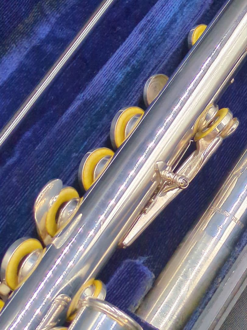フルート　調整済　ヤマハ　YFL31（頭部管は銀製Ｅメカ銀メッキ仕様）