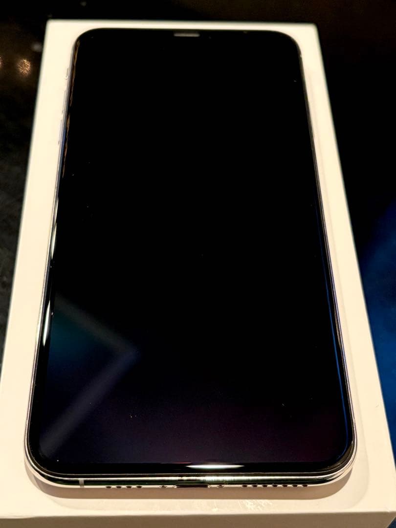 iPhone XS MAX シルバー 本体 箱付き
