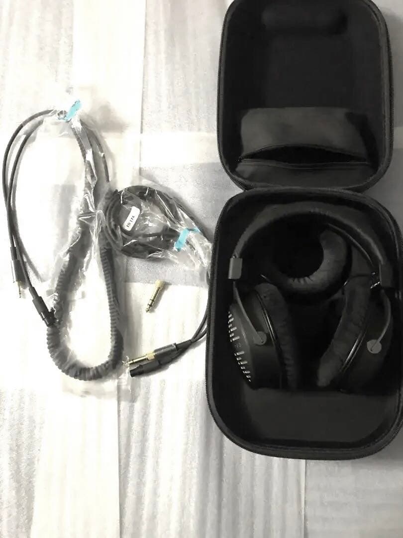 Beyerdynamic DT 1990 PRO + Lightningケーブル