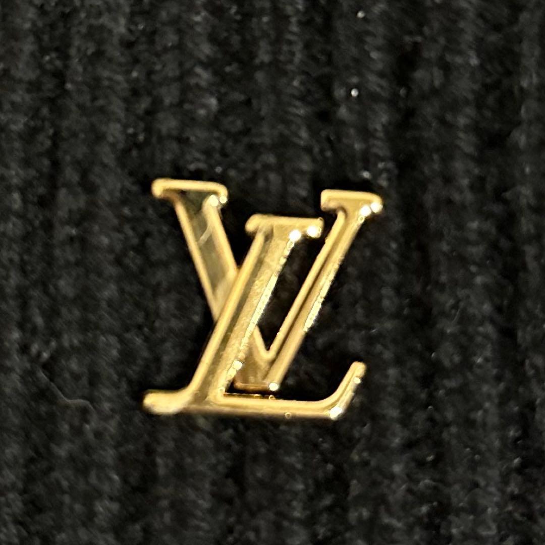 LV ブラック ニット帽 ポンポン付き