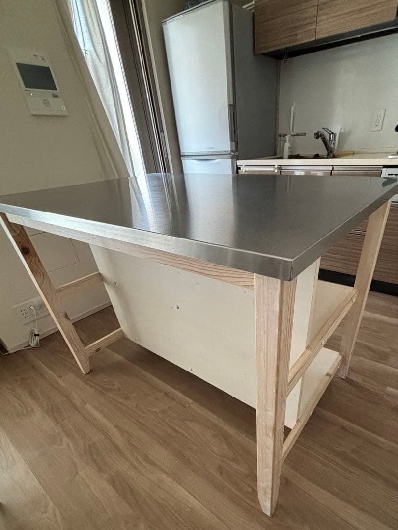 ニトリ　ワークテーブル キッチンテーブル　シナモ