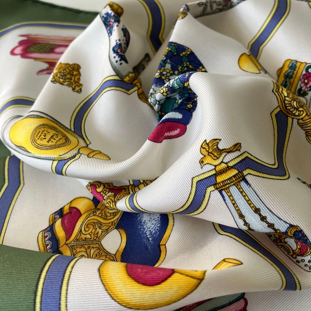 HERMES　エルメス　ハンカチーフ　プチカレ　シルク　香水瓶柄　4809