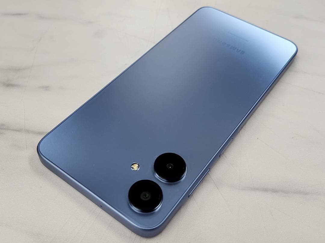 美品★Samsung Galaxy A25 5G SCG33 ブルー AU/UQ