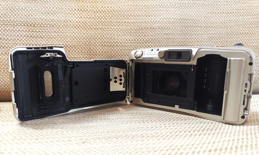 olympusオリンパス μ[mju:] ZOOM 105 DELUXEゴールド