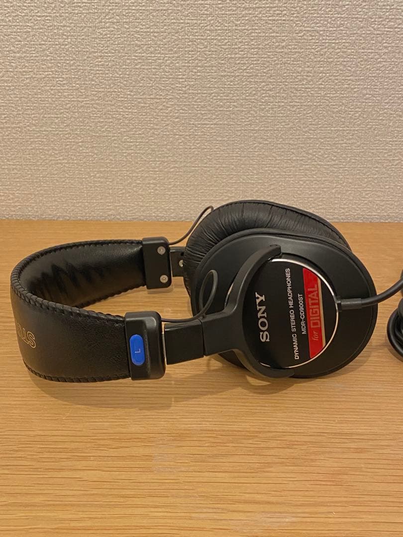 MDR-CD900ST 密閉型スタジオモニターヘッドホン