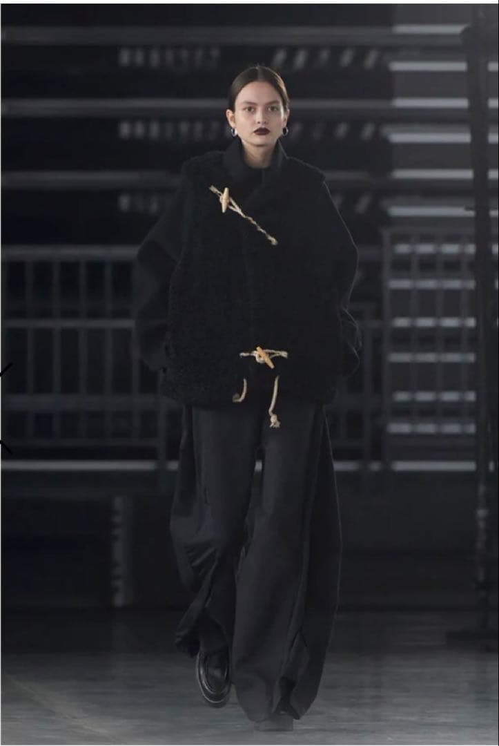 HYKE ⭐︎今季完売ダブルフェイスファーシアリングダッフルジャケット