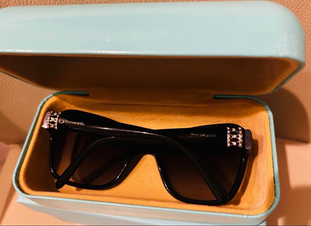 Tiffany & Co. ティファニー　サングラス　ストーン付き