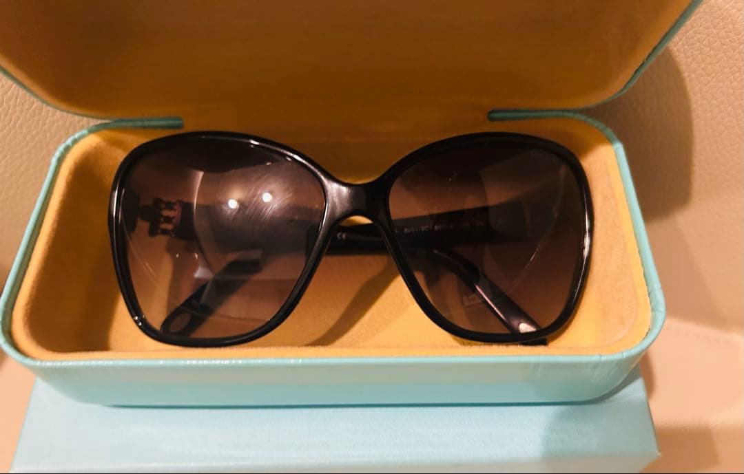 Tiffany & Co. ティファニー　サングラス　ストーン付き