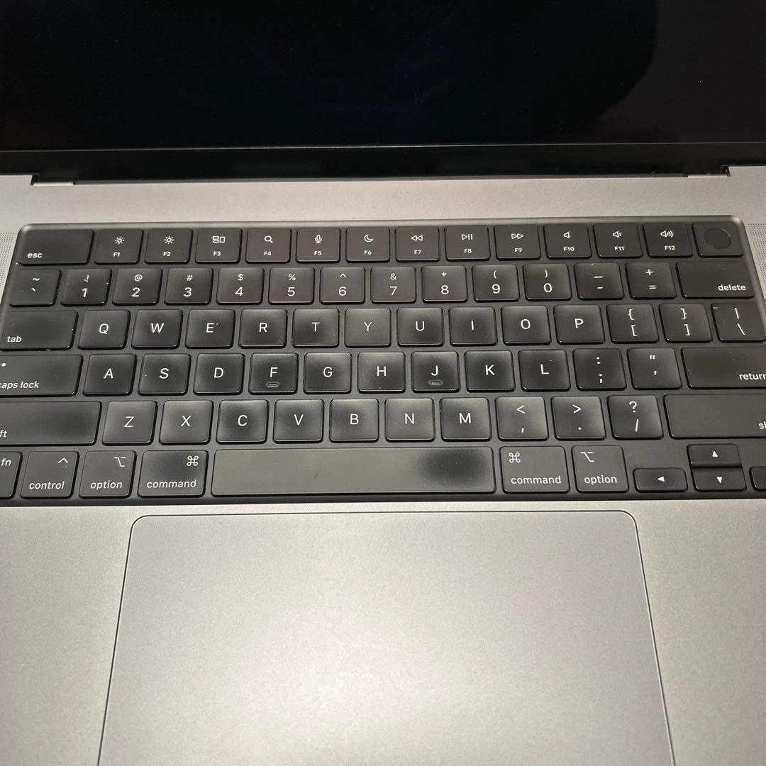 快速MacBook Pro M1 32GB 16core 500GB