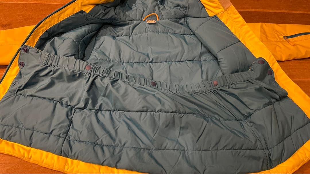 モンベル　110 スキーウェアとグローブセット　男の子　女の子　2回使用