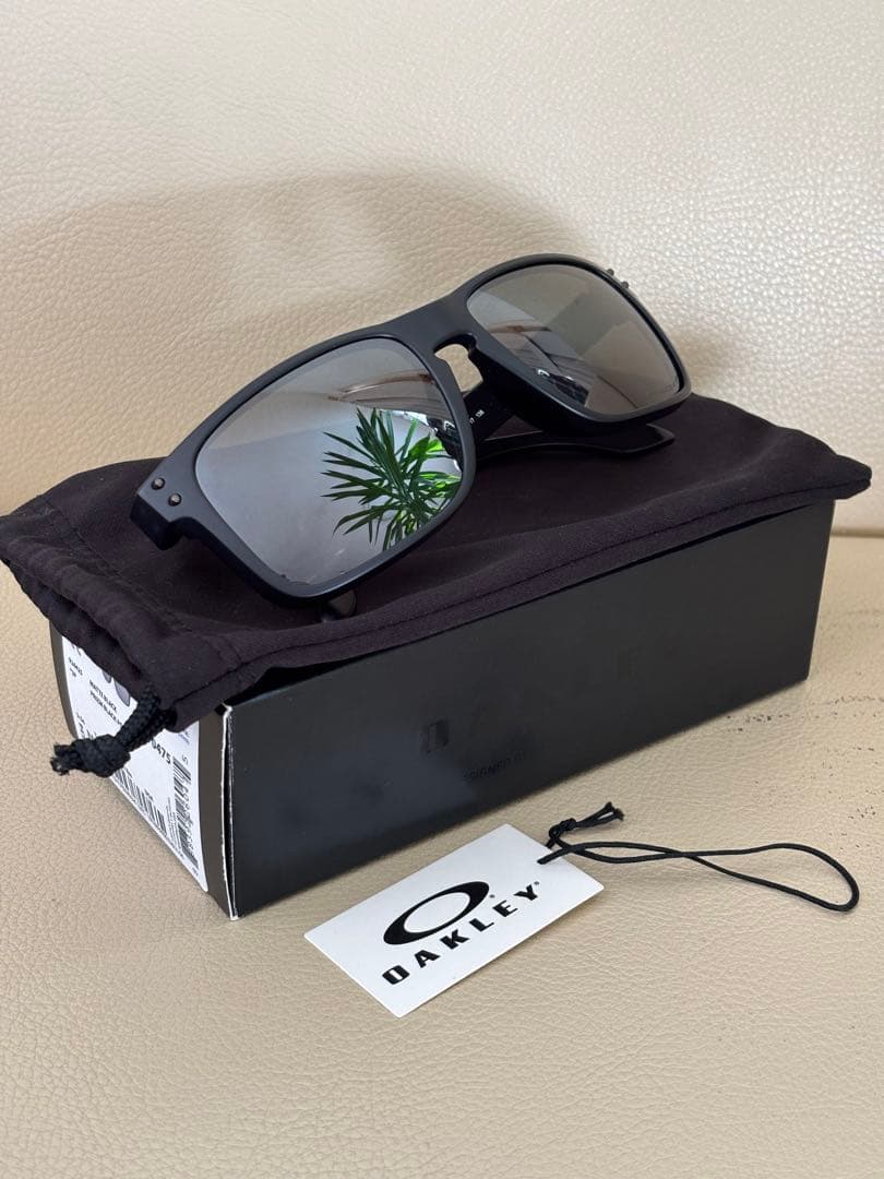 OAKLEYオークリー✨HOLBROOK サングラス【レンズ傷アリ】