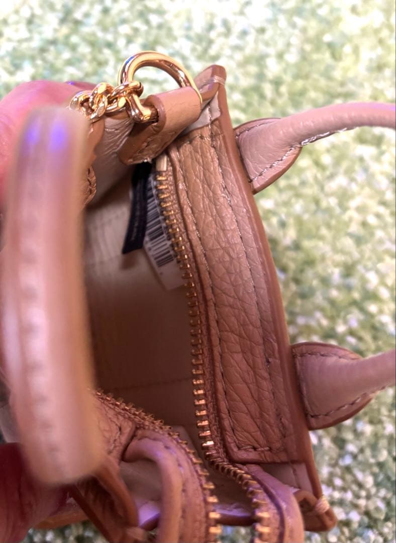 美品MARC JACOBS チャーム THE LEATHER NANO TOTE