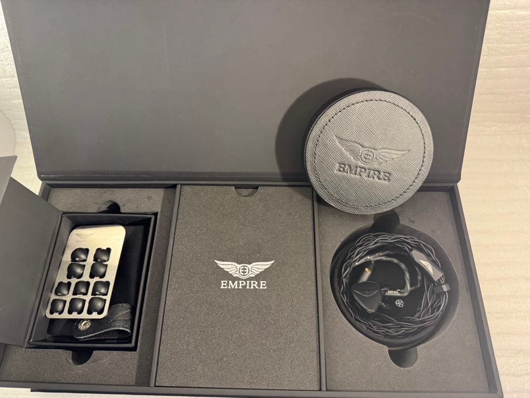 2月4日まで　Empire Ears Raven