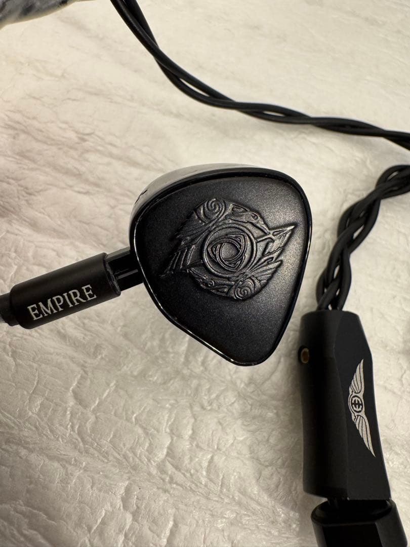 2月4日まで　Empire Ears Raven