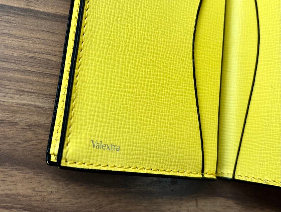 ヴァレクストラ Valextra 名刺ケース イエロー
