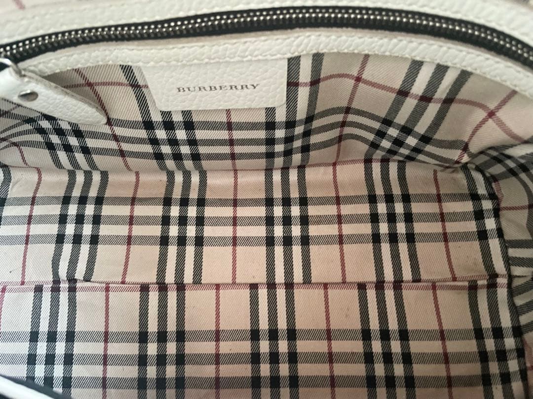 【りょう55】BURBERRY ホワイトレザー ショルダーバッグ