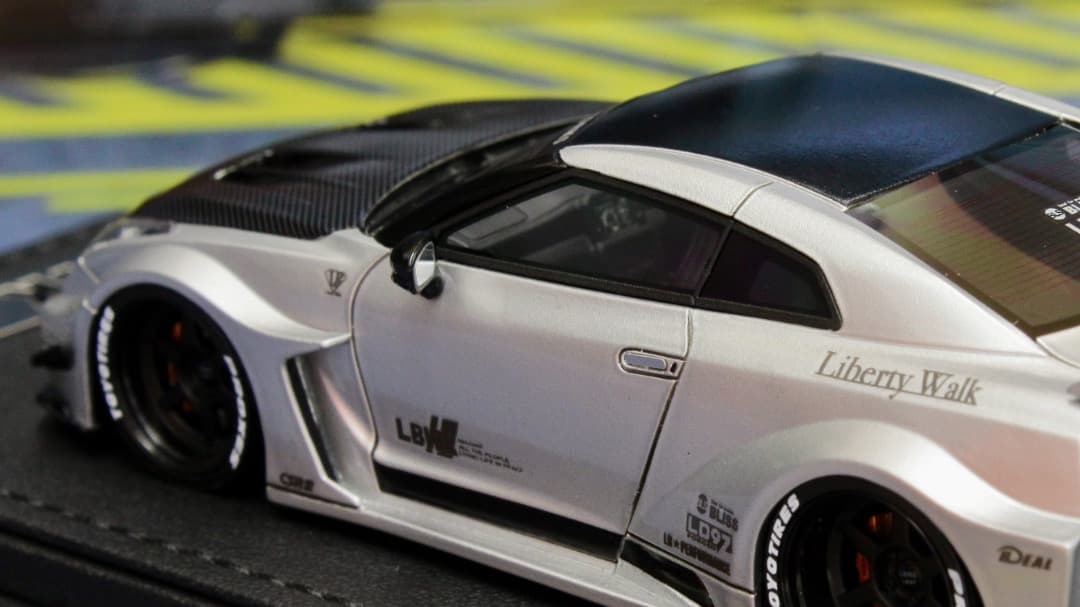 【最終価格】イグニッションモデル　1/43日産35GT-RR Silver