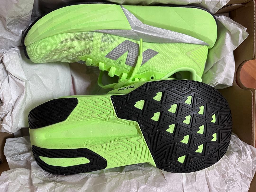 NewBalance FuelCell Rebel v5 ネオンイエロー23cm