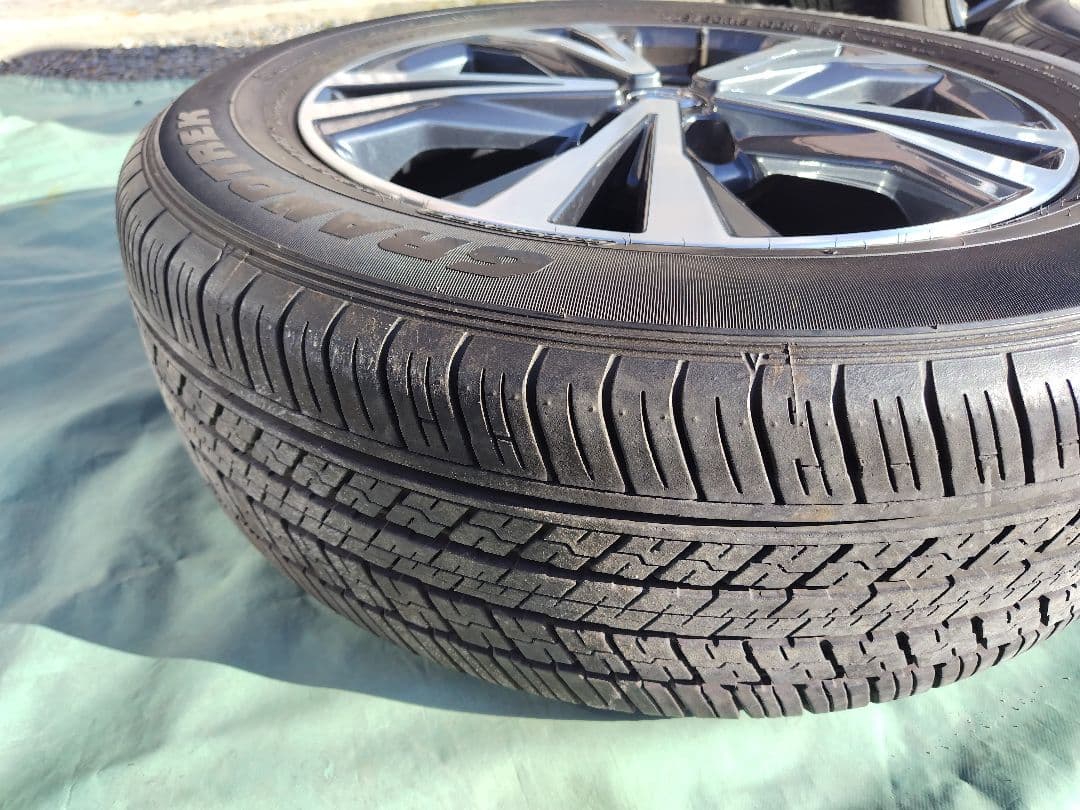 エクストレイルT32後期純正ホイールセット１本分