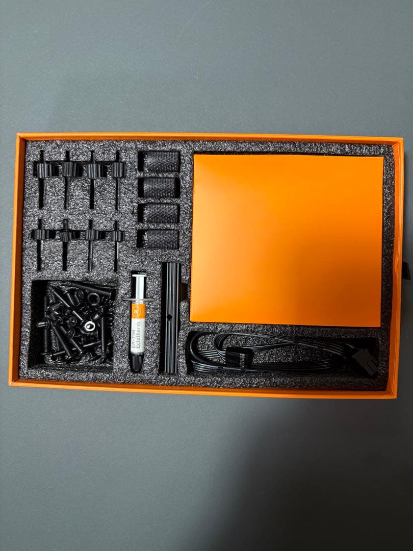 簡易水冷　EKWB Nucleus AIO CR240 Dark