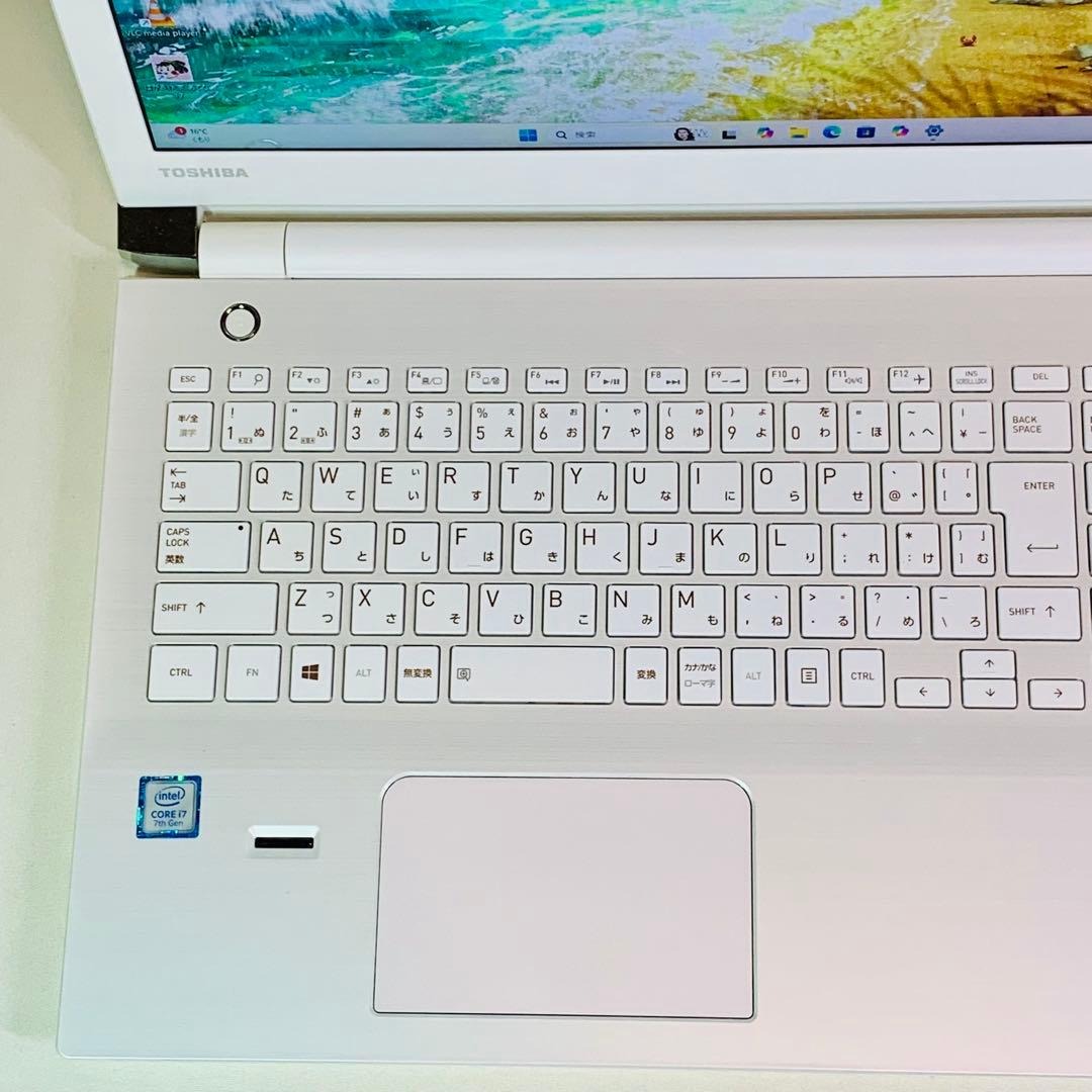 Core i7✨SSD2TB✨32GB✨カメラ✨東芝✨ホワイト✨ノートパソコン