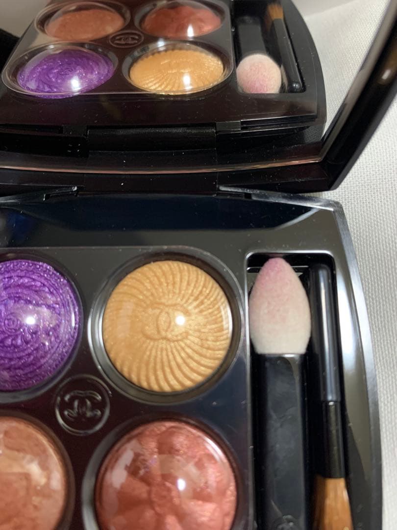 シャネルアイシャドウ　レ キャトル オンブル ブトン　239 ブトン バロック