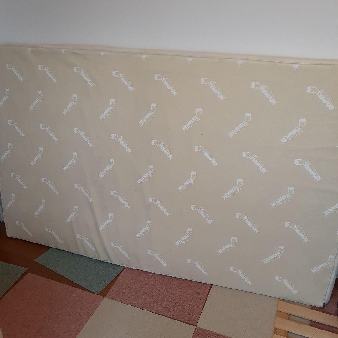 テンピュール マットレス クリーム色　セミダブルマットレス　18cm 低反発