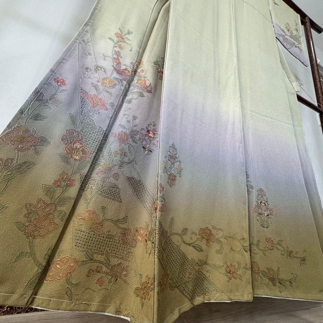 しつけ付き　正絹　袷　訪問着　着物　161裄64　汕頭刺繍　グラデ　黄緑　虹色
