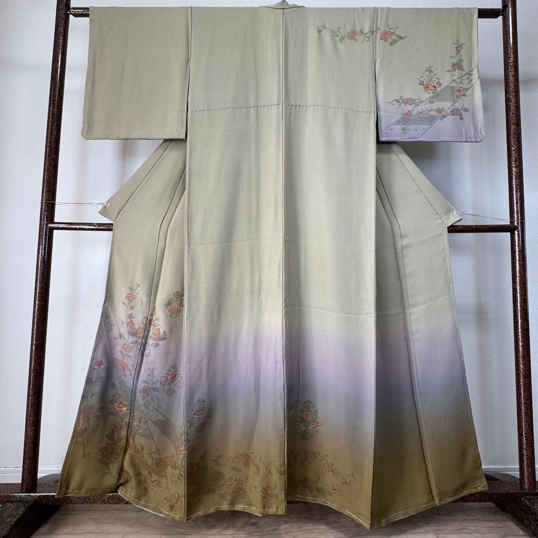 しつけ付き　正絹　袷　訪問着　着物　161裄64　汕頭刺繍　グラデ　黄緑　虹色