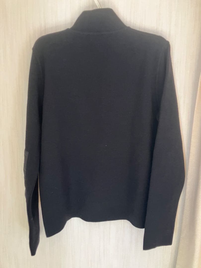 プラダ　黒ニット　50