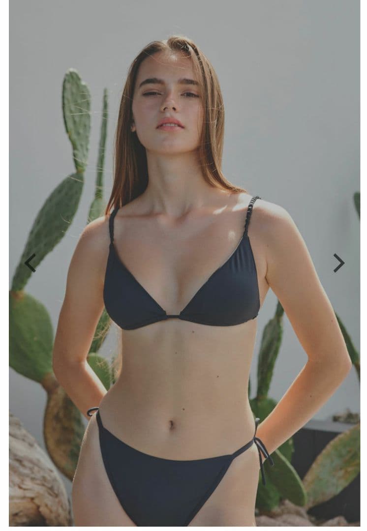 Madeline Night　アリシアスタン　ビキニ ¥14,520 (税込)