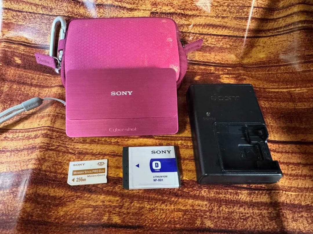 【値下げ！】SONY Cyber−Shot T DSC-T700