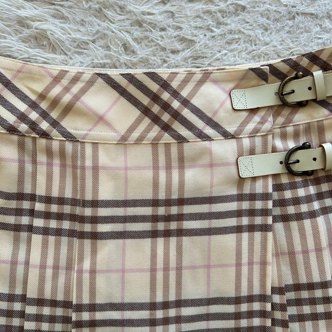 バーバリーブルーレーベル ノバチェック ベルト ミニスカート ホワイト y2k