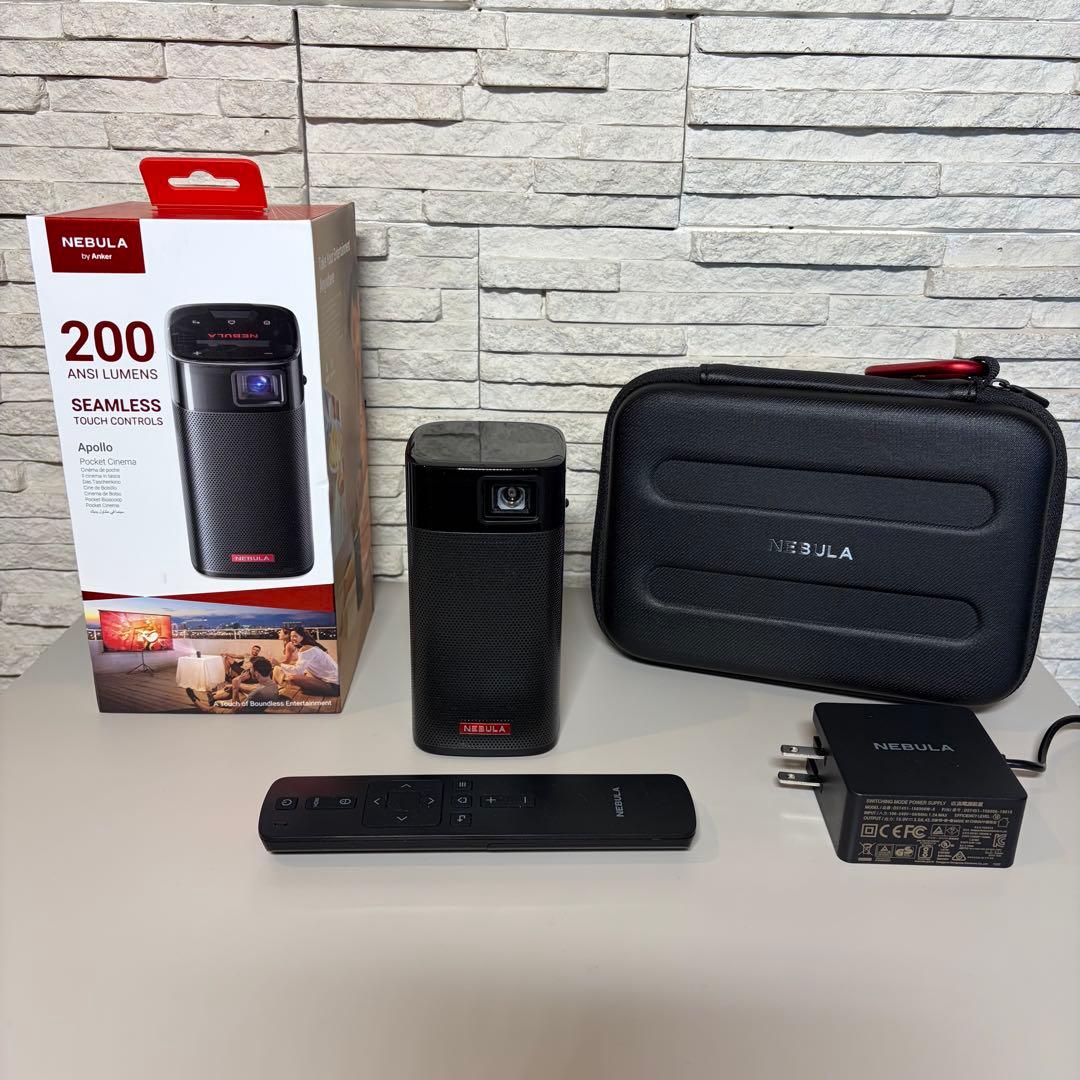 【美品・ケース付】Anker Nebula Apollo モバイルプロジェクター