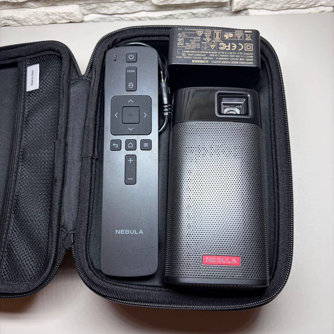 【美品・ケース付】Anker Nebula Apollo モバイルプロジェクター