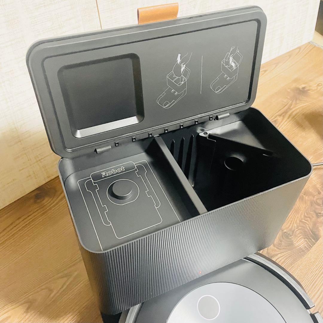 iRobot Roomba j7+ 自動ゴミ収集機能付き