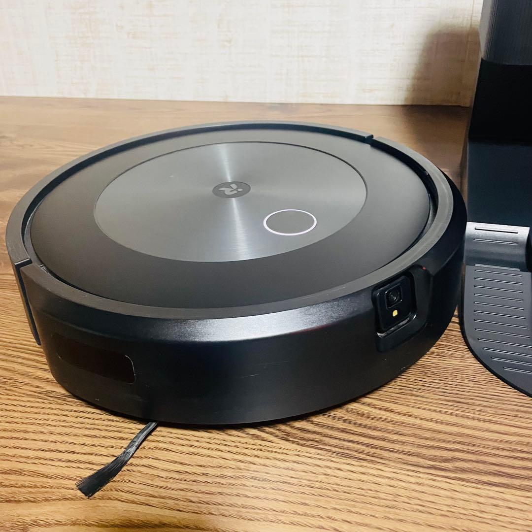 iRobot Roomba j7+ 自動ゴミ収集機能付き