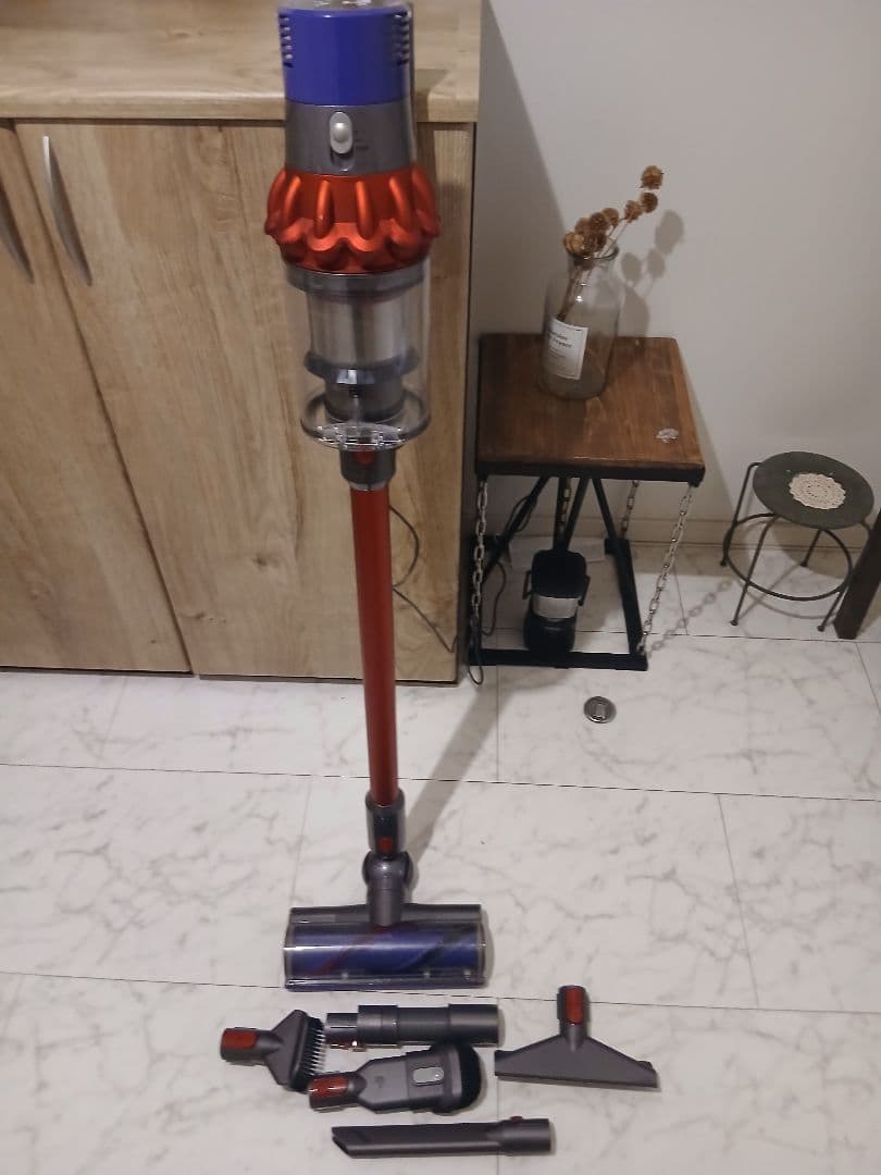 き*7様 Dyson V10 SV12 レッド 動作確認済 付属品多数