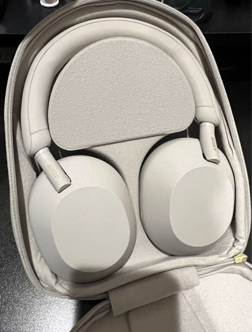 SONY WH-1000XM5 ワイヤレスヘッドホンプラチナシルバー