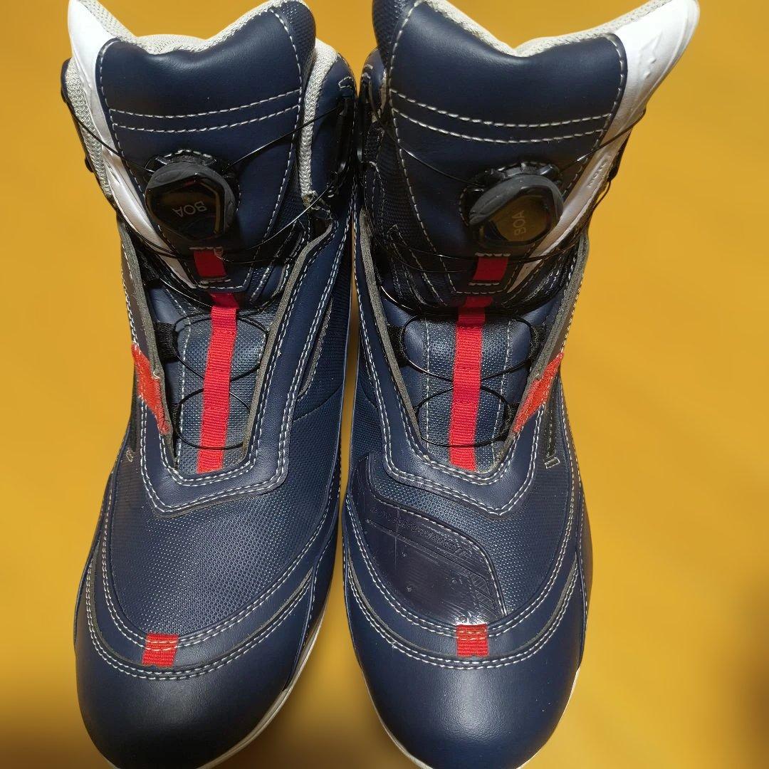 クシタニブロックフローシューズ ネイビー K-4573 28cm