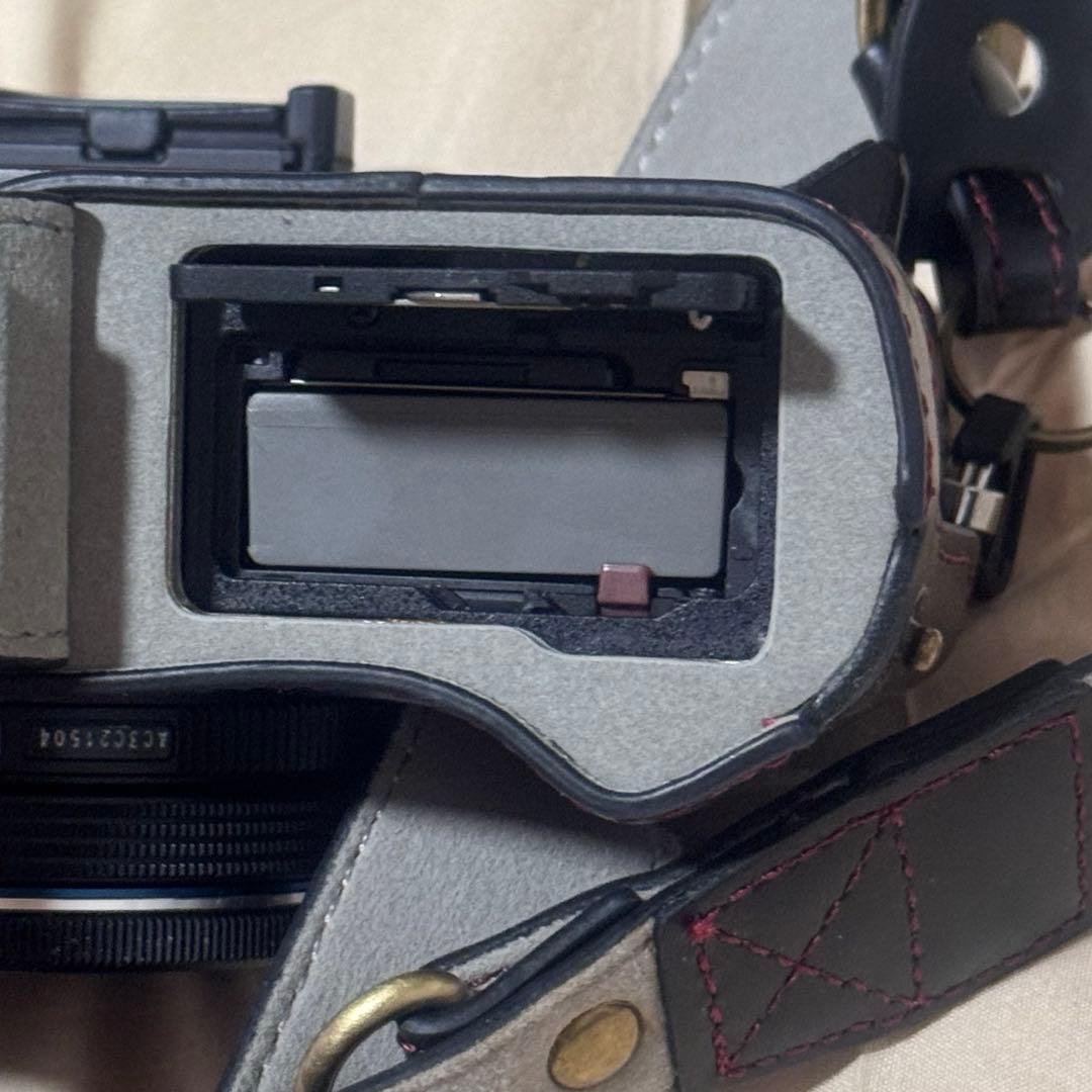 【若干欠陥あり】OLYMPUS OM-D E-M10III【美品】