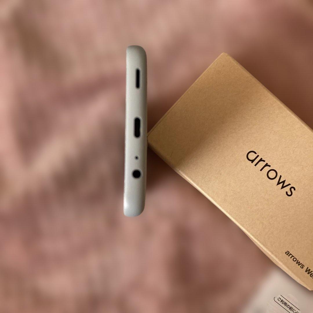 arrows We2 スマートフォン 本体