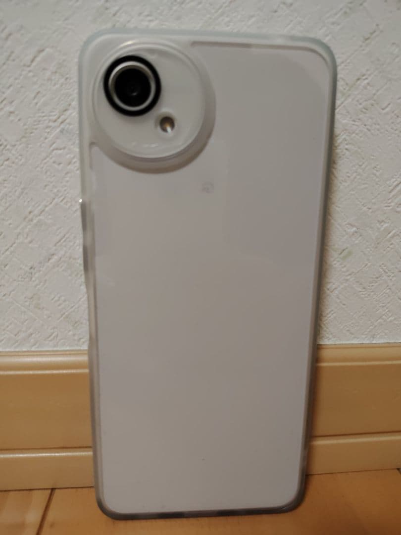 AQUOS wish 5 本体　色:白　楽天　保護ガラスフィルム、ケース付き