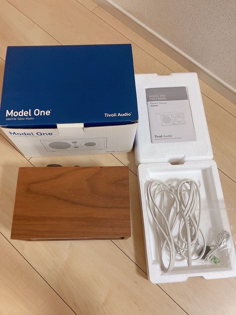 チボリオーディオ　Tivoli Audio Model One